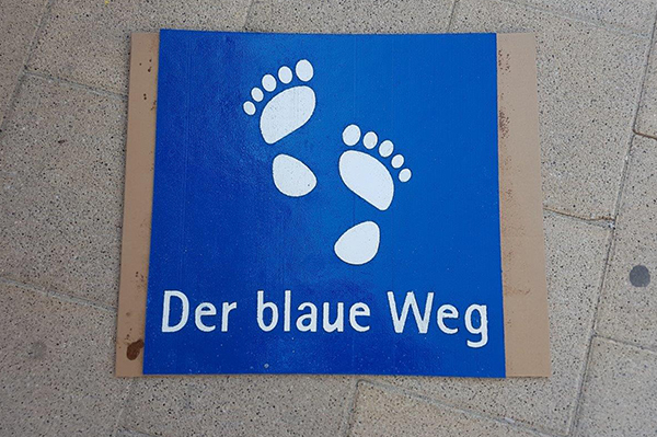 Der Blaue Weg Markierung